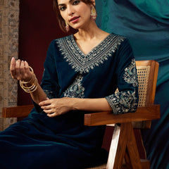Women's Heavy Velvet Embroidered Kurta Pant & Chinnon Silk Dupatta Set