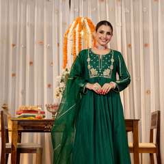 Women's Chanderi Silk Embroidered Kurta Pant & Organza Dupatta Set