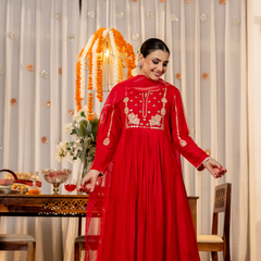 Women's Chanderi Silk Embroidered Kurta Pant & Organza Dupatta Set