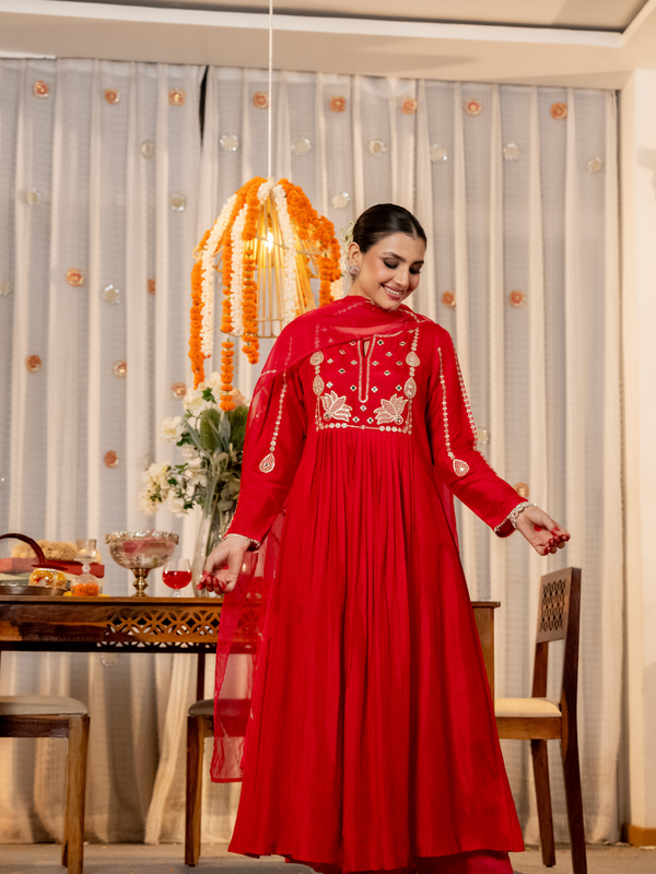 Women's Chanderi Silk Embroidered Kurta Pant & Organza Dupatta Set