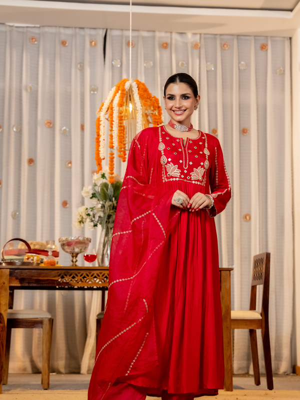 Women's Chanderi Silk Embroidered Kurta Pant & Organza Dupatta Set