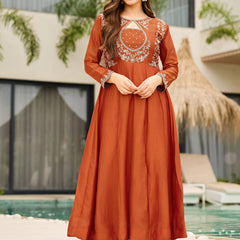 Women's Embroidered Vichitra Suit Set With Dupatta