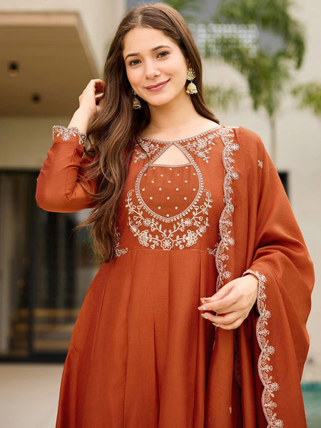 Women's Embroidered Vichitra Suit Set With Dupatta