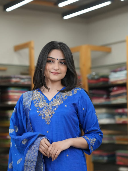 Silk Blend Kurta Set With Zcard Dupatta