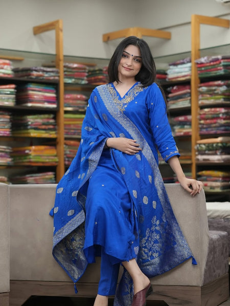 Silk Blend Kurta Set With Zcard Dupatta
