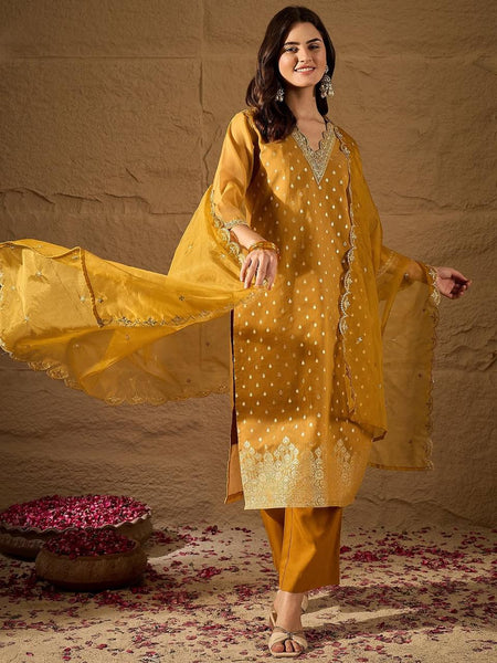 Women's Chanderi Silk Kurta Pant Set With Organza Dupatta