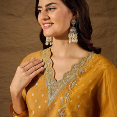 Women's Chanderi Silk Kurta Pant Set With Organza Dupatta