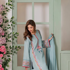 Women's Crepe Embroidered Mirror Work Kurta Pant Set With Dupatta