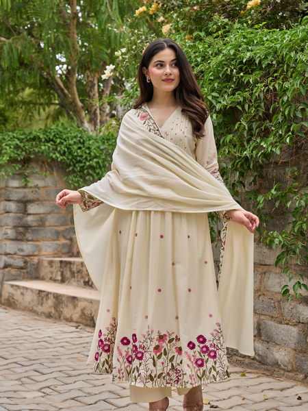 Women's Chanderi Silk Embroidered & Handworked Kurta Pant Set With Chanderi Dupatta