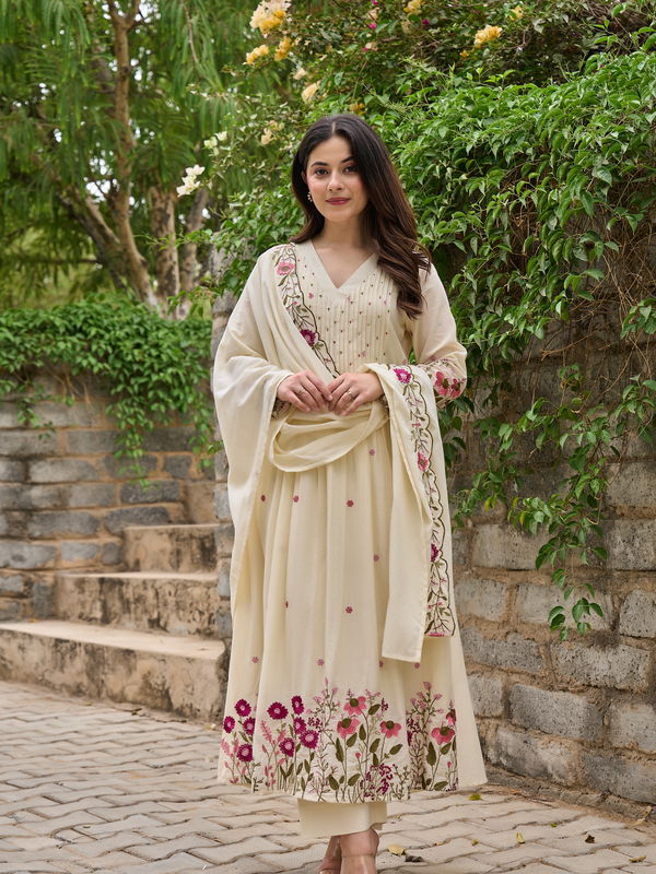 Women's Chanderi Silk Embroidered & Handworked Kurta Pant Set With Chanderi Dupatta