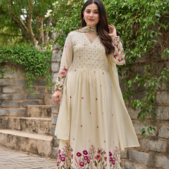 Women's Chanderi Silk Embroidered & Handworked Kurta Pant Set With Chanderi Dupatta