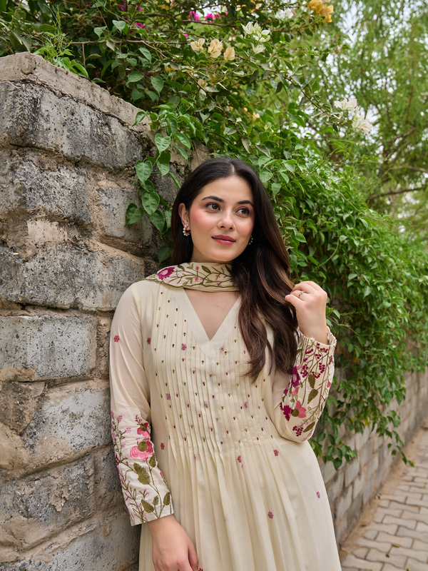 Women's Chanderi Silk Embroidered & Handworked Kurta Pant Set With Chanderi Dupatta