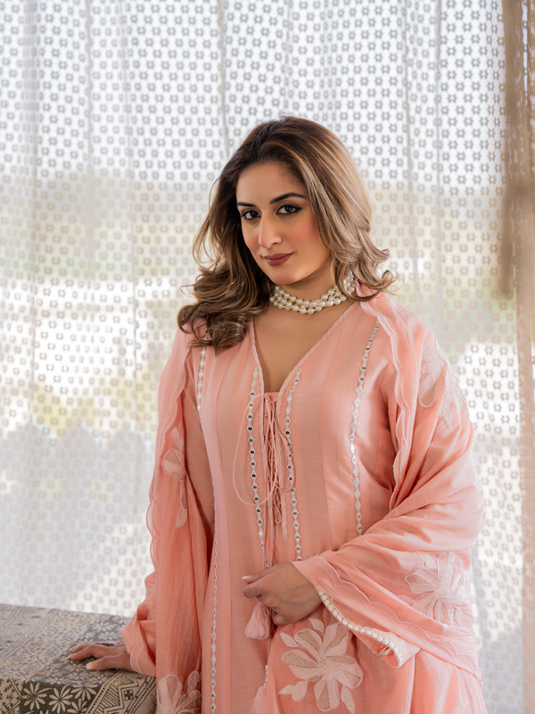 Women's Chanderi Silk Embroidered Straight Kurta Pant Set With Chanderi Dupatta