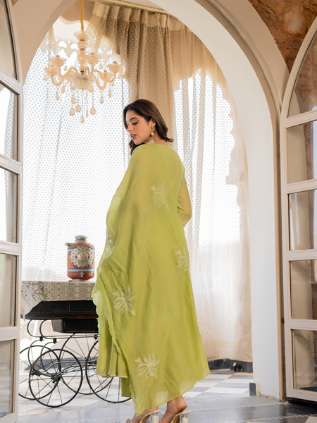 Women's Chanderi Silk Embroidered Straight Kurta Pant Set With Chanderi Dupatta