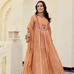 Women's Chanderi Silk Embroidered Straight Kurta Pant Set With Chanderi Dupatta