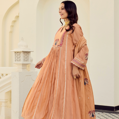 Women's Chanderi Silk Embroidered Straight Kurta Pant Set With Chanderi Dupatta