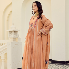 Women's Chanderi Silk Embroidered Straight Kurta Pant Set With Chanderi Dupatta