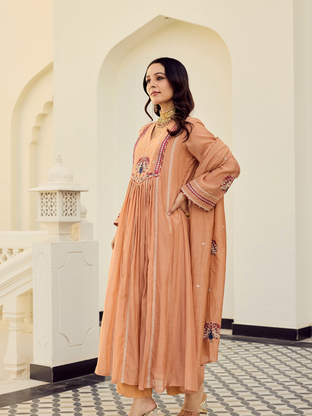 Women's Chanderi Silk Embroidered Straight Kurta Pant Set With Chanderi Dupatta