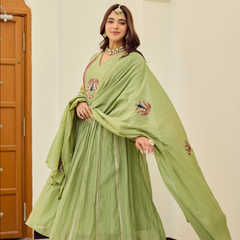 Women's Chanderi Silk Embroidered Straight Kurta Pant Set With Chanderi Dupatta