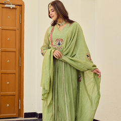 Women's Chanderi Silk Embroidered Straight Kurta Pant Set With Chanderi Dupatta