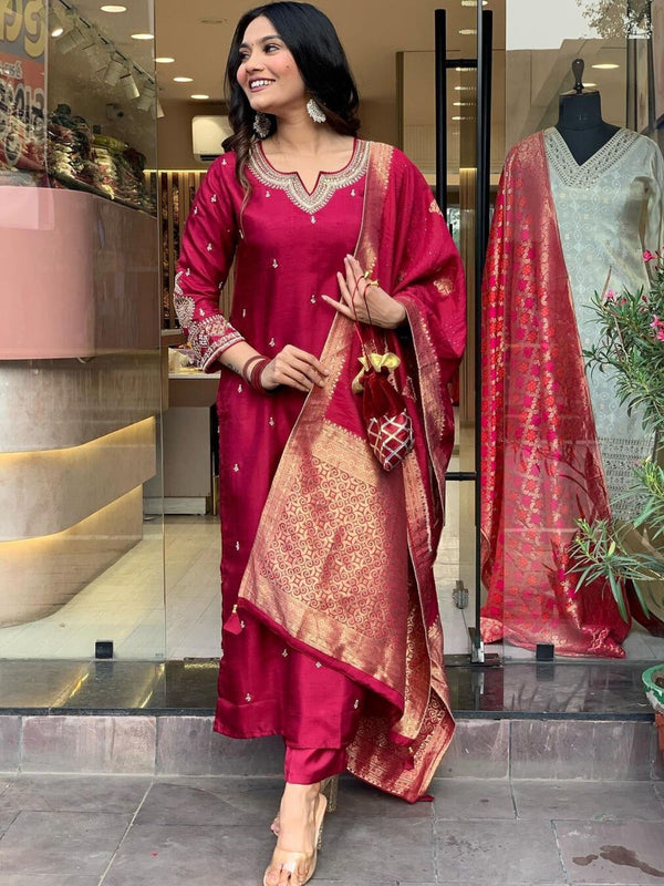 Women’s Viscose Chanderi Embroidered Straight Kurta With Bottom & Jacquard Dupatta Set