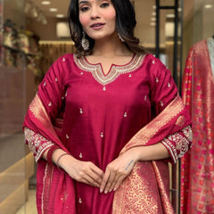 Women’s Viscose Chanderi Embroidered Straight Kurta With Bottom & Jacquard Dupatta Set