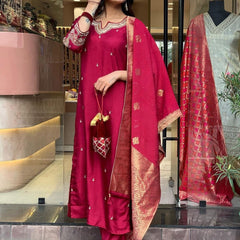 Women’s Viscose Chanderi Embroidered Straight Kurta With Bottom & Jacquard Dupatta Set