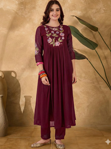 Women's Silk Blend Kurta Pant Set With Silk Blend Dupatta