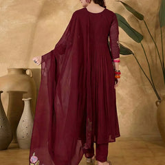 Women's Silk Blend Kurta Pant Set With Silk Blend Dupatta