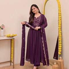 Women's Chanderi Silk Embroidered Kurta Pant Set With Chanderi Dupatta