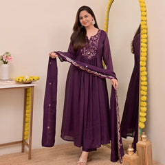 Women's Chanderi Silk Embroidered Kurta Pant Set With Chanderi Dupatta