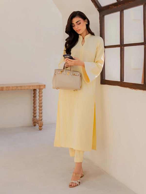 Chanderi Silk Kurta Set With Embroidered Organza Dupatta