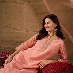 Women's Silk Blend Kurta With Pant & Net Dupatta Set
