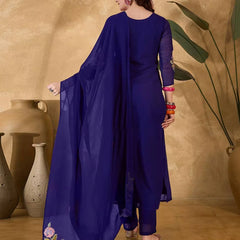 Women's Silk Blend Kurta Pant Set With Silk Blend Dupatta