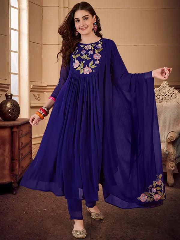 Women's Silk Blend Kurta Pant Set With Silk Blend Dupatta