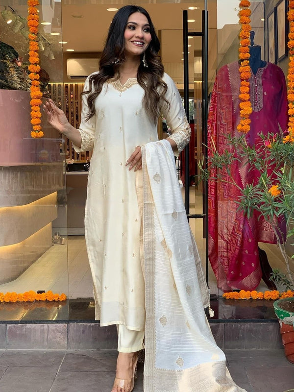 Women’s Viscose Chanderi Embroidered Straight Kurta With Bottom & Jacquard Dupatta Set
