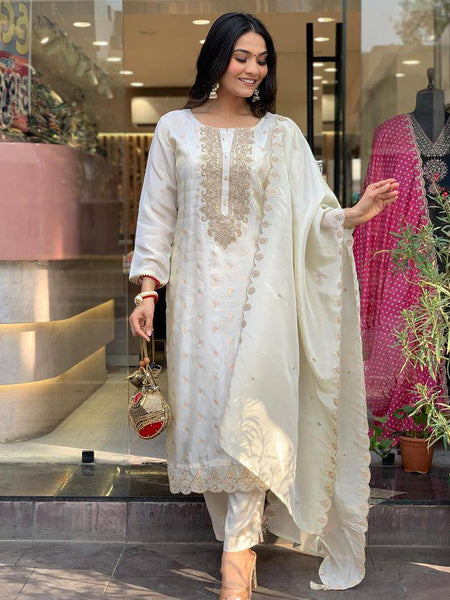 Women's Embroidered Pure Viscose Kurta With Pant & Chanderi Dupatta Set