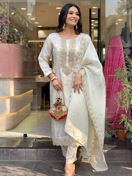Women's Embroidered Pure Viscose Kurta With Pant & Chanderi Dupatta Set