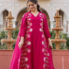 Women’s Chanderi Embroidered Kurta Set With Matching Dupatta